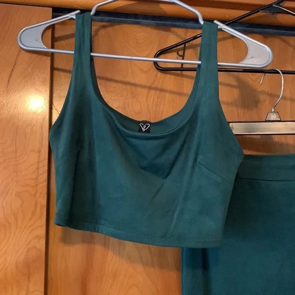 Windsor 2 piece set - Picture 2 of 12